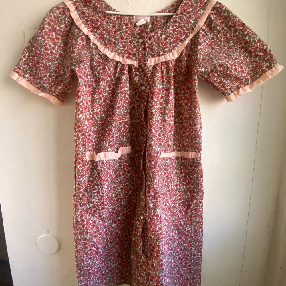 Retro night gown